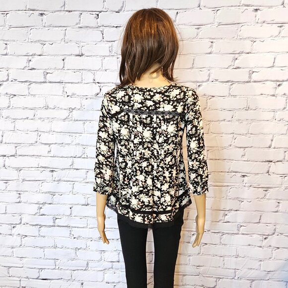 ANTHROPOLOGIE - Maeve Boho black floral blouse with cutout detailing - Picture 9 of 10